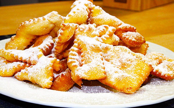 Dolci tipici pugliesi che profumano di Carnevale