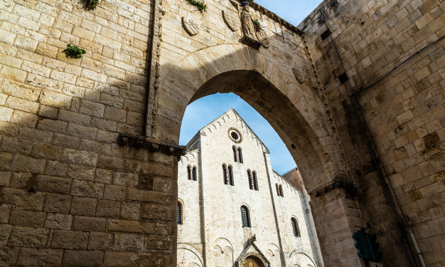 Bari: un giro tra i vicoli del borgo antico
