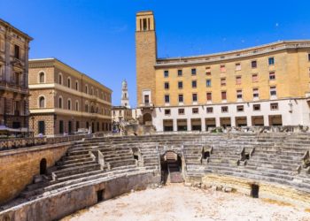 Nuova illuminazione per la chiesa di S. Croce a Lecce