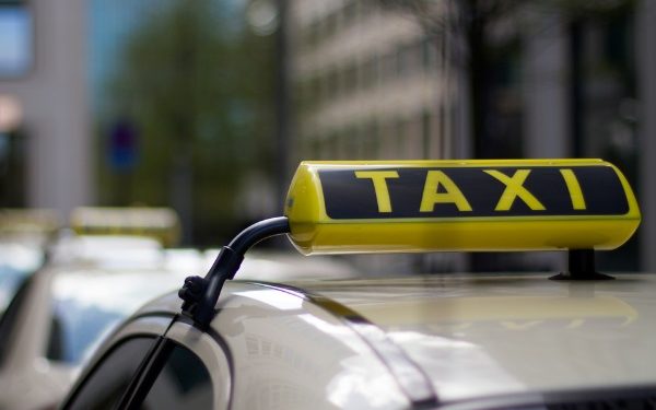 Lecce: Buoni viaggio destinati a disabili e famiglie in difficoltà per l’utilizzo di taxi o servizi di noleggio con conducente, pubblicato l’avviso