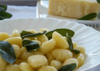 Gnocchi di mollica alla Salvia