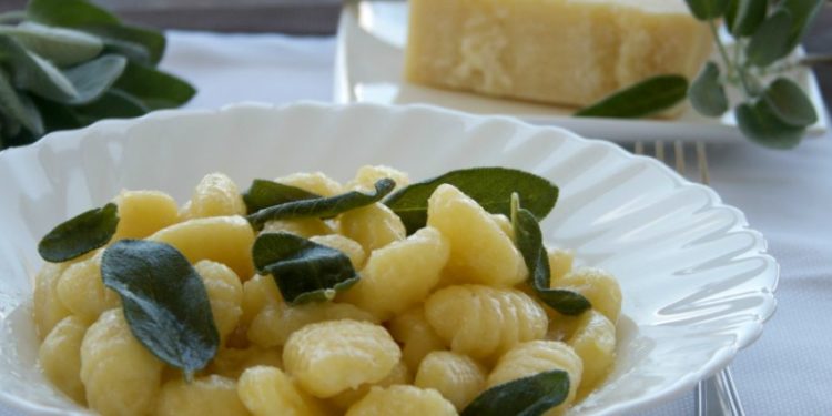 Gnocchi di mollica alla Salvia