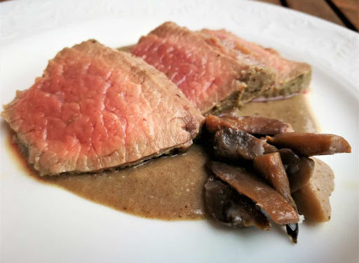 Roast Beef con Salsa ai funghi