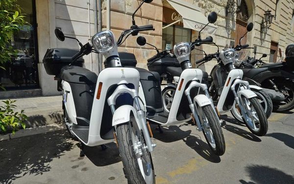 A Lecce attivo il nuovo servizio sharing con scooter elettrici
