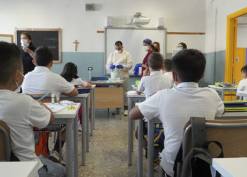 Al via il piano di monitoraggio Covid nelle scuole: ieri i primi test salivari per gli alunni a Bari