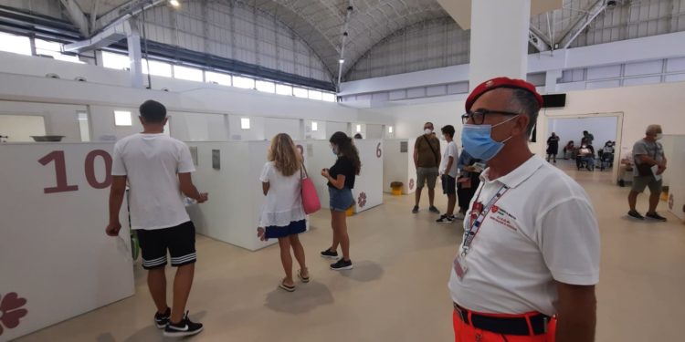 TERZA DOSE VACCINO ANTICOVID: LUNEDI SI INIZIA IN TUTTA LA PUGLIA