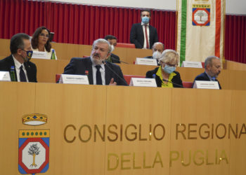 A BARI LA CONFERENZA DEI PRESIDENTI DELLE ASSEMBLEE LEGISLATIVE D’ITALIA EMILIANO: “ESISTE TRA LE REGIONI FORTISSIMA SOLIDARIETÀ. FONDAMENTALE COINVOLGIMENTO DELLE REGIONI SU PNRR”.