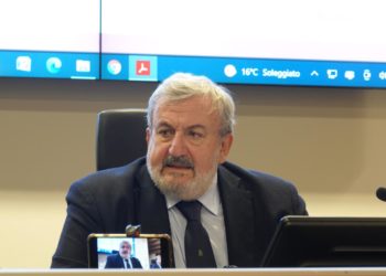 IL PRESIDENTE EMILIANO RILANCIA LA CAMPAGNA ANTICOVID E PRESENTA CON IL DIRETTORE MONTANARO LA RIORGANIZZAZIONE A PIENO REGIME DI TUTTO IL SISTEMA VACCINALE