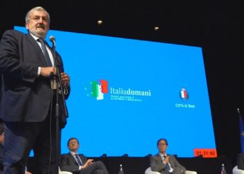 ITALIADOMANI, DIALOGHI SUL PNRR. EMILIANO: “LA REGIONE A DISPOSIZIONE PER UN’AZIONE DI COORDINAMENTO”