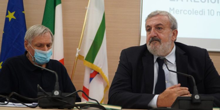 EMILIANO CON DON CIOTTI E IL MONDO DELL’ANTIMAFIA PUGLIESE: “LA MAFIA SI COMBATTE COSTRUENDO UN TESSUTO SOCIALE CHE RESISTE”.