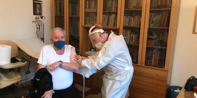 TERZE DOSI VACCINO ANTI COVID: A REGIME LA CAMPAGNA  IN TUTTA LA PUGLIA