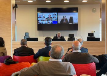 SANITÀ, EMILIANO RIUNISCE CABINA DI REGIA E DIRETTORI GENERALI SU CAMPAGNA VACCINALE “SULLA TERZA DOSE C’È BISOGNO DI UN CAMBIO DI PASSO”