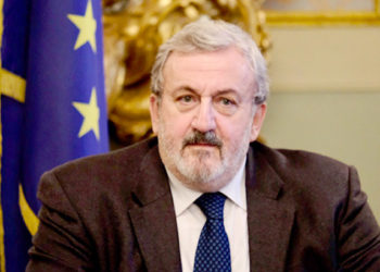 Emiliano alla prima votazione per l’elezione del Capo dello Stato: “Mi auguro che lo spirito delle Regioni possa servire a trovare unità”