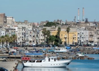 Presentato il rapporto di valutazione d’impatto sanitario per gli scenari produttivi dell’acciaieria di Taranto, condotto dall’OMS e commissionato dalla Regione Puglia