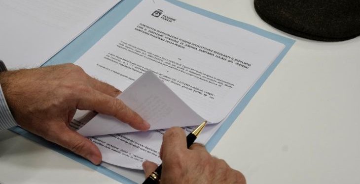 Firmati i contratti dei nuovi DG della sanità pugliese