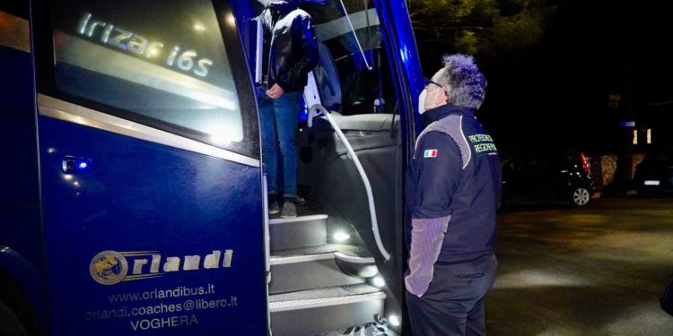 ACCOLTI ALTRI 35 PROFUGHI UCRAINI A GROTTAGLIE, CON IL SUPPORTO DELLA PROTEZIONE CIVILE PUGLIESE