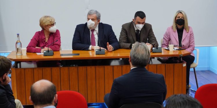 Parchi eolici offshore, Emiliano: “Avviamo confronto con le aziende per condividere le soluzioni meno impattanti per tutti”