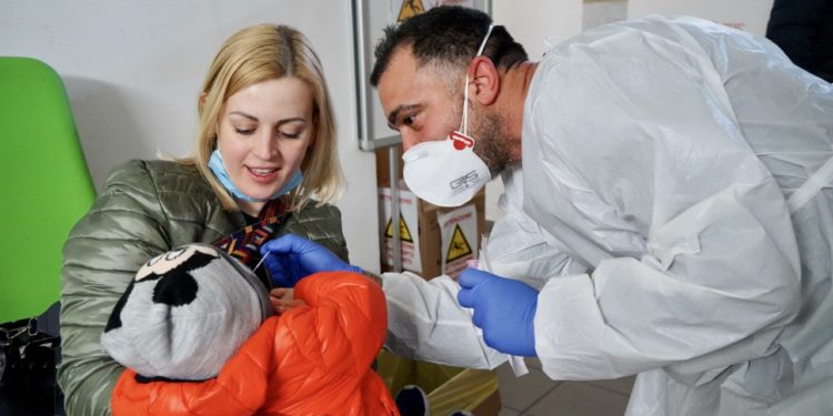 Emergenza Ucraina: accolti 23 profughi nel Centro vaccinale di Valenzano (Ba)