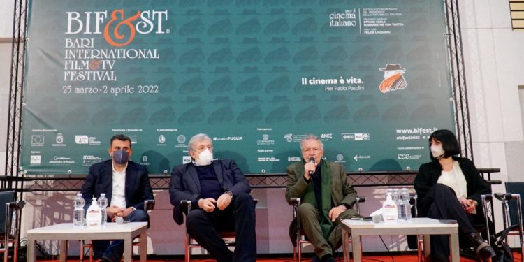 Chiusura Bif&st, Emiliano: “Sarà una Fondazione e un’istituzione della cultura cinematografica pugliese”