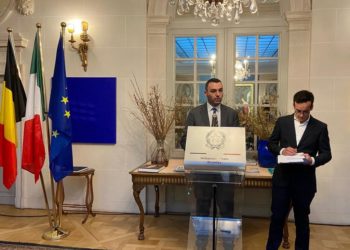 Farmaceutica e Biotecnologia, la delegazione pugliese guidata dall’assessore Delli Noci vola a Bruxelles