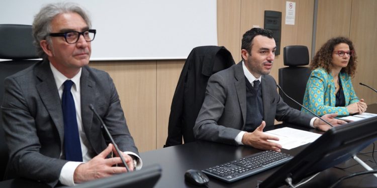 Emiliano e Delli Noci: “Imprese autosufficienti e spinta all’economia circolare, le prossime sfide contro il caro energia”