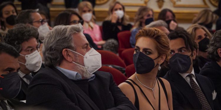 Emiliano alla serata di chiusura del Bifest 2022. L’omaggio a Morricone e Tornatore: “Avete restituito l’orgoglio del Sud”