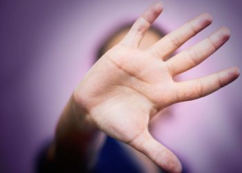 Molestie sul lavoro. Il titolare ne risponde