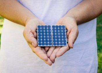 Il Reddito energetico della Regione Puglia è realtà: oggi la pubblicazione dell’avviso. Aiuti alle famiglie, taglio delle bollette, energia pulita grazie ai finanziamenti regionali