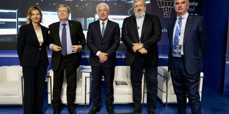 Aeroporto di Brindisi, Emiliano all’apertura della prima Torre di controllo gestita da remoto: “Il capitale umano qui impiegato farà un salto di qualità”