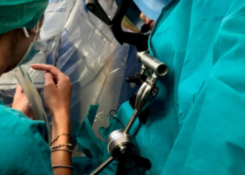 Policlinico di Bari, intervento di neurochirurgia pediatrica su un paziente sveglio